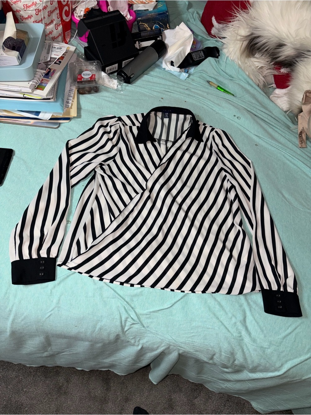 Women’s Medium UK2LA Black & White Striped Open- Front Long Sleeve Top - Picture 3 of 8